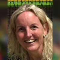 Esther De Boer