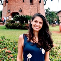 Letícia Lopes Martins