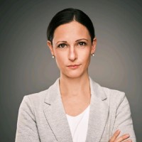 Dr. Golnar Moser