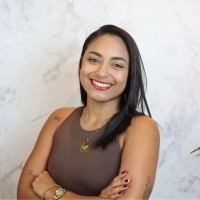 Luiza Bastos