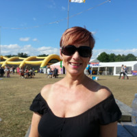 Lesley Thompson