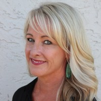 Leslie Kelly
