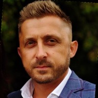 Łukasz S.