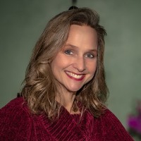 Dr. Tracy Stephens Warren