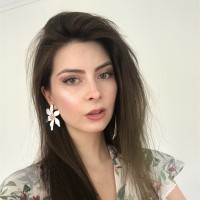 Naomi Abad Flores