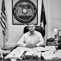 Luke D. Giddings