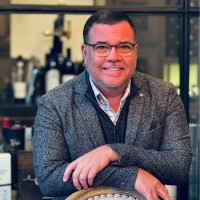 Rafael Ruiz, MD, MBA, WSET III