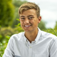 Zachary Graves