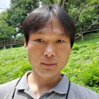 김영일