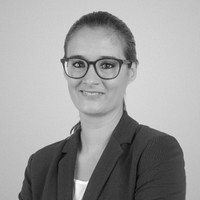 Marina Holenstein, Frm