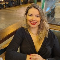 Liane Pires