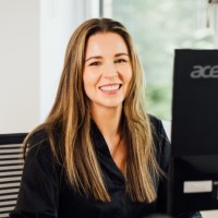 Monika M Holowiecka