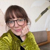 Caroline Leal-Purchase