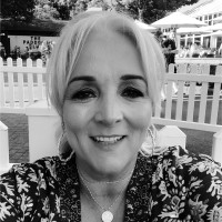 Lorraine Hampson