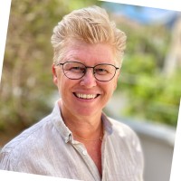 Helle Hjorth