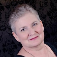 Linda Barnes