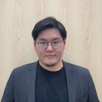 Ethan Lo
