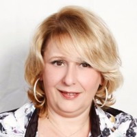 Francine Galdi Domingos