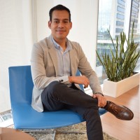 José M Hernández