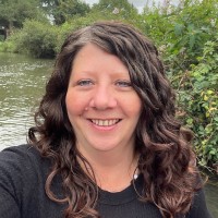 Ruth Perrett