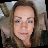 Natalie van Hout-Arenz