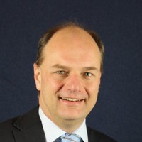 Dr. Thomas Becker