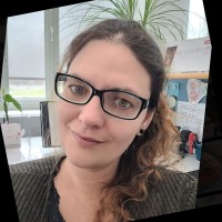 Jennifer Lutz