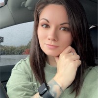 Laci K.