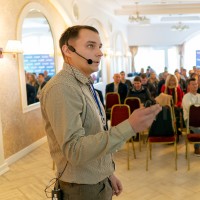 Хоров Максим