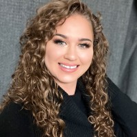 Stefanie White