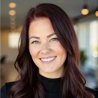 Kellie Mayne, Mba