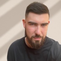 Максим Горовий