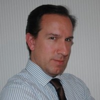 Alberto González León