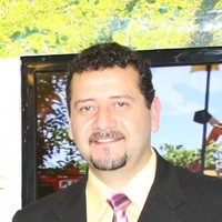 Carlos Flores