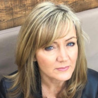 Lorraine Lowe