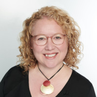 Julia Richards, Cae