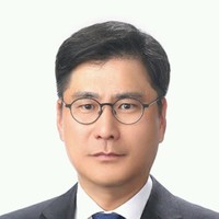 Sang Min Lee