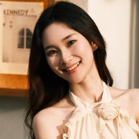 Jingyi Chen