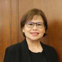 Pauline Kng