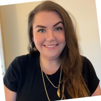 Emily Lyons, Lpc