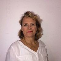 Julia Snow