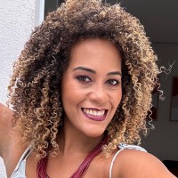 Elizaine Caldeira
