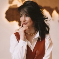 Анна Рогут