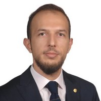 Dr. Dinc Alniak