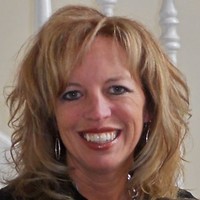 Kim Dundas