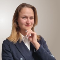 Julia Reinhart