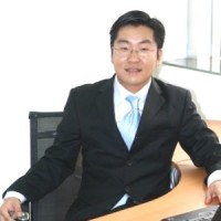 Chris (he/him) Zhang - Ph.D candidate (ABD), MBA, CHRL