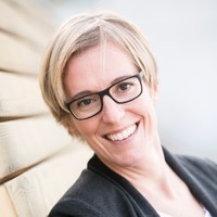Renate Holder