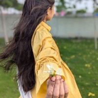 Ayesha Mansoori Muhammad Roshan