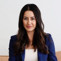 Ava Thomas (Aso)